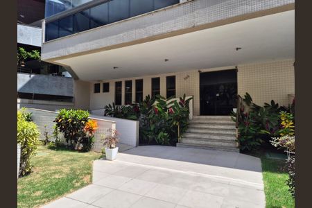 Apartamento à venda com 105m², 3 quartos e 2 vagasEntrada 