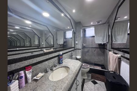 Apartamento à venda com 144m², 4 quartos e 2 vagas Apartamento à venda com 144m², 4 quartos e 2 vagasSuíte - Banheiro
