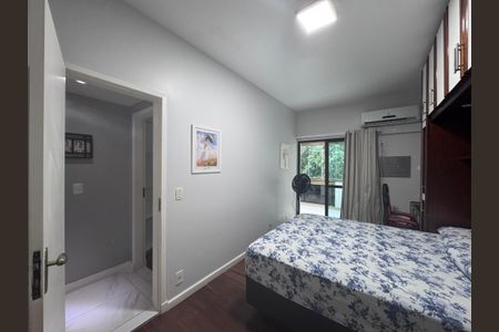 Apartamento à venda com 144m², 4 quartos e 2 vagas Apartamento à venda com 144m², 4 quartos e 2 vagasSuíte