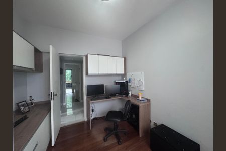 Apartamento à venda com 144m², 4 quartos e 2 vagas Apartamento à venda com 144m², 4 quartos e 2 vagasQuarto 2