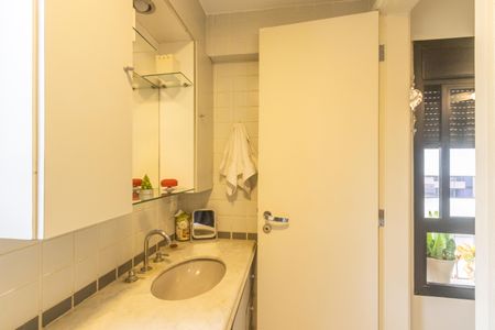 Apartamento à venda com 91m², 3 quartos e 1 vagaBanheiro da Suíte