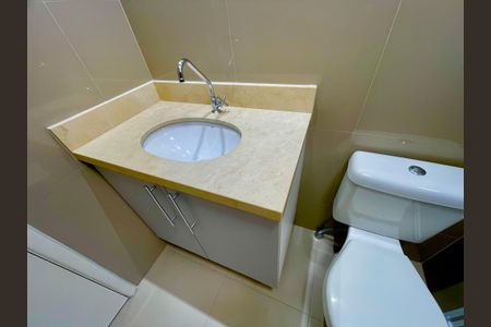 Apartamento para alugar com 64m², 2 quartos e 1 vagaBanheiro 1