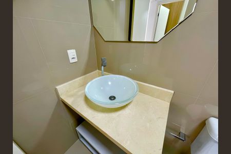 Apartamento para alugar com 64m², 2 quartos e 1 vagaBanheiro 2