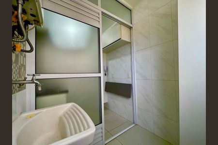 Apartamento para alugar com 64m², 2 quartos e 1 vagaÁrea de Serviço