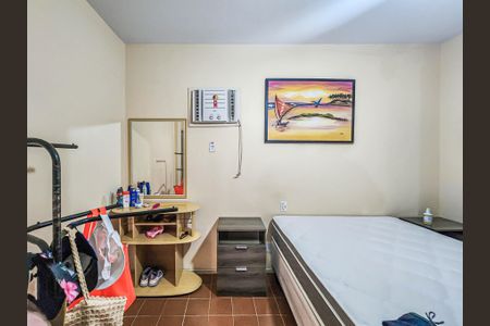 Apartamento para alugar com 2 quartos, 86m² em Aparecida, Santos