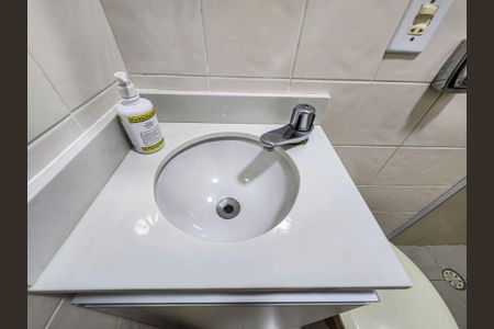 Apartamento para alugar com 86m², 2 quartos e 1 vaga Apartamento para alugar com 86m², 2 quartos e 1 vagaBanheiro da Suíte