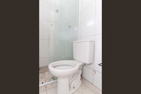 Banheiro de apartamento para alugar com 1 quarto, 35m² em Vila Nova Galvão, São Paulo