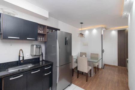 Apartamento à venda com 44m², 2 quartos e 1 vaga Apartamento à venda com 44m², 2 quartos e 1 vagaCozinha e Área de Serviço