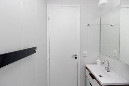 Apartamento à venda com 44m², 2 quartos e 1 vaga Apartamento à venda com 44m², 2 quartos e 1 vagaBanheiro