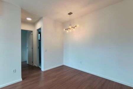 Apartamento à venda com 84m², 2 quartos e 1 vaga Apartamento à venda com 84m², 2 quartos e 1 vagaSala