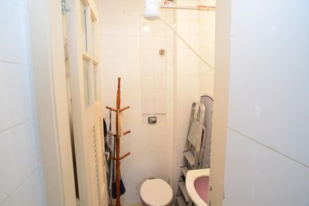 Apartamento para alugar com 145m², 3 quartos e 2 vagas Apartamento para alugar com 145m², 3 quartos e 2 vagasBanheiro de Serviço