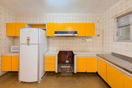 Casa à venda com 170m², 3 quartos e 2 vagas Casa à venda com 170m², 3 quartos e 2 vagasCozinha