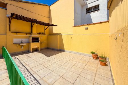 Casa à venda com 170m², 3 quartos e 2 vagas Casa à venda com 170m², 3 quartos e 2 vagasChurrasqueira - Solário