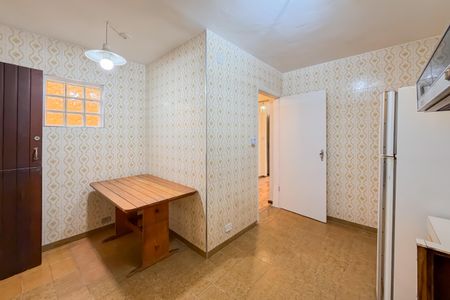 Casa à venda com 170m², 3 quartos e 2 vagas Casa à venda com 170m², 3 quartos e 2 vagasCozinha