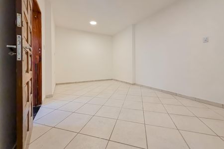 Casa à venda com 170m², 3 quartos e 2 vagas Casa à venda com 170m², 3 quartos e 2 vagasEdícula - Quarto