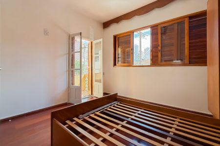 Casa à venda com 170m², 3 quartos e 2 vagas Casa à venda com 170m², 3 quartos e 2 vagasQuarto 2