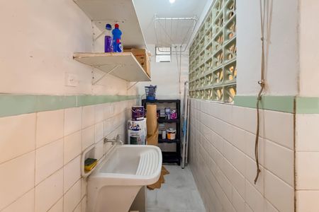 Casa à venda com 170m², 3 quartos e 2 vagas Casa à venda com 170m², 3 quartos e 2 vagasÁrea de Serviço