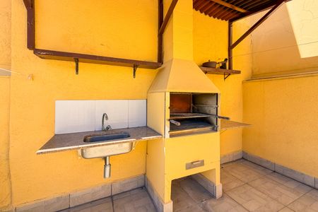 Casa à venda com 170m², 3 quartos e 2 vagas Casa à venda com 170m², 3 quartos e 2 vagasChurrasqueira - Solário