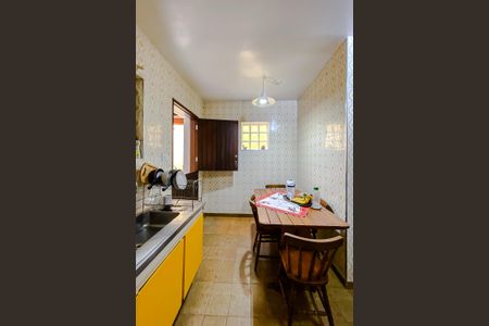 Casa para alugar com 170m², 3 quartos e 2 vagasCozinha