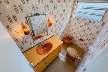 Casa à venda com 170m², 3 quartos e 2 vagas Casa à venda com 170m², 3 quartos e 2 vagasBanheiro do Piso Superior