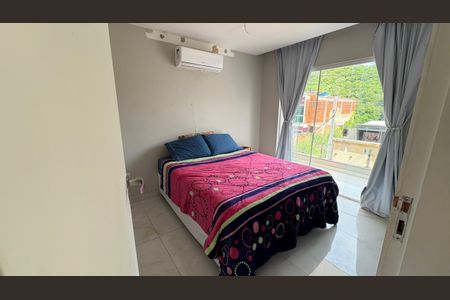 Quarto de casa para alugar com 2 quartos, 150m² em Taquara, Rio de Janeiro