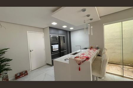 Cozinha de casa para alugar com 2 quartos, 150m² em Taquara, Rio de Janeiro