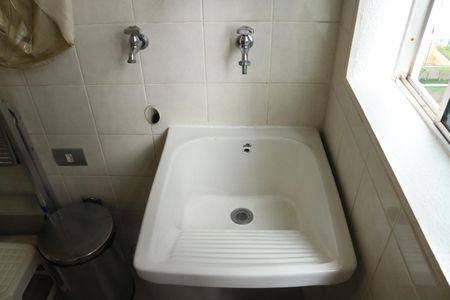 Apartamento para alugar com 55m², 2 quartos e 1 vagaÁrea de Serviço