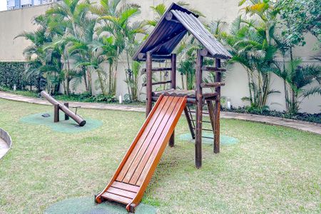 Apartamento à venda com 160m², 3 quartos e 2 vagasÁrea comum - Playground