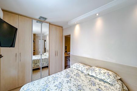 Apartamento à venda com 160m², 3 quartos e 2 vagasSuíte 1