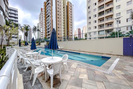 Apartamento à venda com 160m², 3 quartos e 2 vagasÁrea comum - Piscina