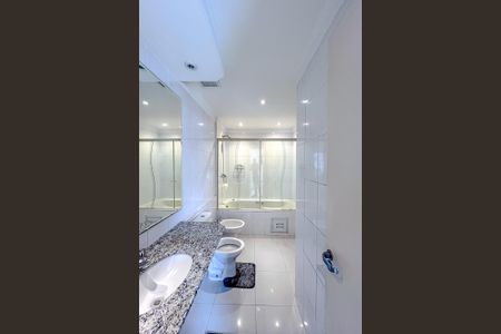 Apartamento à venda com 160m², 3 quartos e 2 vagasBanheiro da Suíte 1