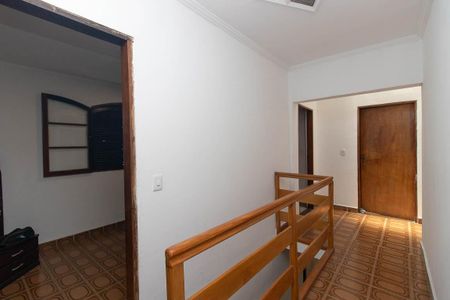 Casa à venda com 285m², 4 quartos e 2 vagasHall da escada