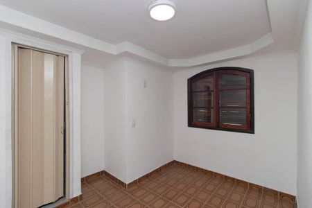 Casa à venda com 285m², 4 quartos e 2 vagasQuarto Suíte 1