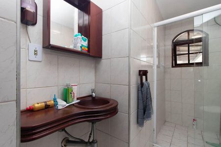 Casa à venda com 285m², 4 quartos e 2 vagasBanheiro da Suíte 2