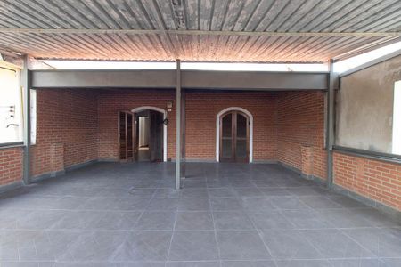 Casa à venda com 285m², 4 quartos e 2 vagasVaranda