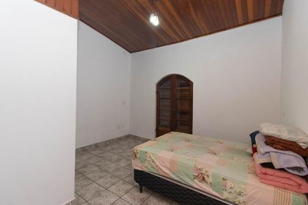 Casa à venda com 285m², 4 quartos e 2 vagasQuarto Suíte 2