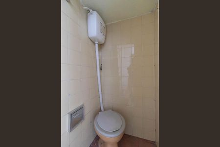 Casa à venda com 285m², 4 quartos e 2 vagasBanheiro de serviço