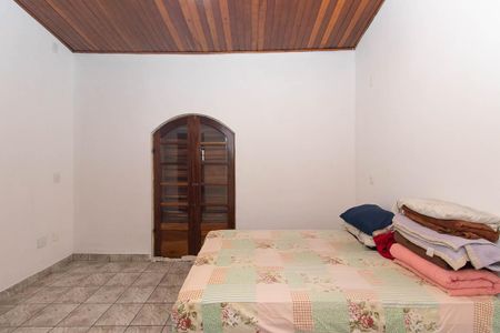 Casa à venda com 285m², 4 quartos e 2 vagasQuarto Suíte 2