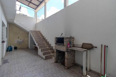 Casa à venda com 285m², 4 quartos e 2 vagasQuintal