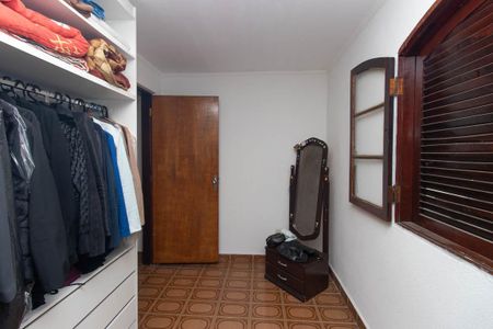Casa à venda com 285m², 4 quartos e 2 vagasCloset