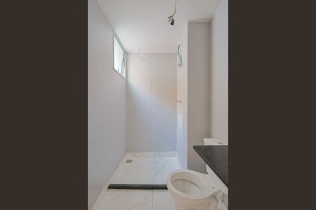 Apartamento à venda com 80m², 2 quartos e 2 vagasBanheiro da Suíte