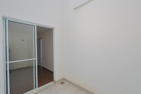 Apartamento à venda com 80m², 2 quartos e 2 vagasVaranda do Quarto 1