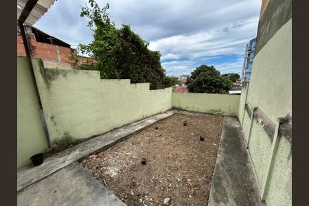 Apartamento à venda com 37m², 1 quarto e sem vagaQuintal
