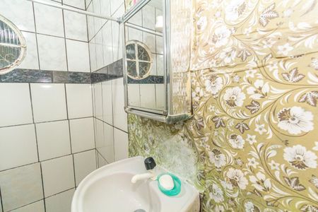 Banheiro de casa para alugar com 1 quarto, 80m² em Bento Ribeiro, Rio de Janeiro