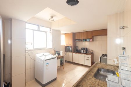 Apartamento para alugar com 62m², 2 quartos e sem vagaCozinha e Área de Serviço