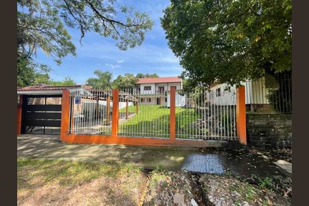 Casa para alugar com 409m², 4 quartos e 2 vagasFachada