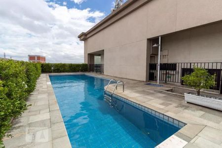 Studio à venda com 33m², 1 quarto e 1 vaga Studio à venda com 33m², 1 quarto e 1 vagaÁrea comum - Piscina