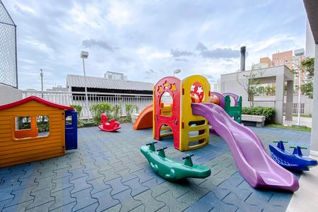 Studio para alugar com 31m², 1 quarto e 1 vaga Studio para alugar com 31m², 1 quarto e 1 vagaÁrea comum - Playground