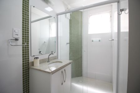 Apartamento à venda com 70m², 2 quartos e 2 vagasBanheiro da Suíte