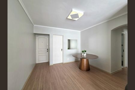 Sala de apartamento à venda com 2 quartos, 70m² em Vila Olímpia, São Paulo